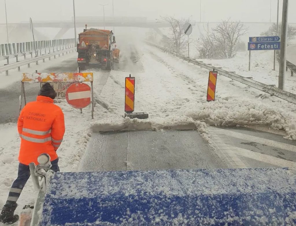 „Alertă meteo: Drumurile sunt blocate! Vezi ce se întâmplă acum pe autostrăzi și drumurile naționale”