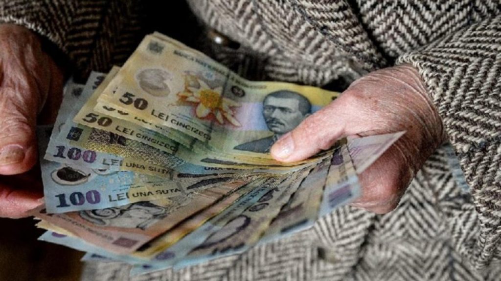 "Revoltător! Românii primesc un bonus de 2.500 lei la pensie. Vezi cum unii pensionari se mulțumesc cu doar 100 lei!"