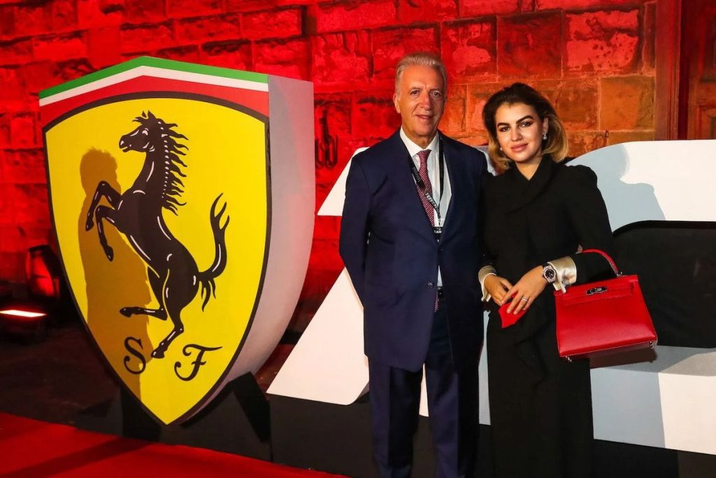 "Soția șefului Ferrari șochează cu dezvăluiri explozive: Ce face Piero Ferrari în România te va lăsa fără cuvinte!"