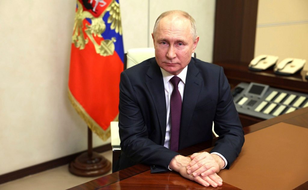"Ultimele dezvăluiri despre Putin! Ce se ascunde în gesturile sale?"