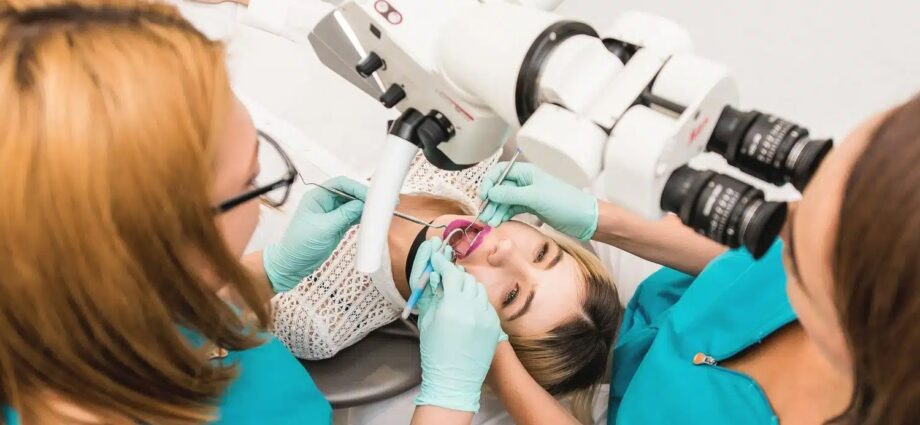 Pierderea dintilor: Cauze si solutii avantajoase cu implanturi dentare Straumann